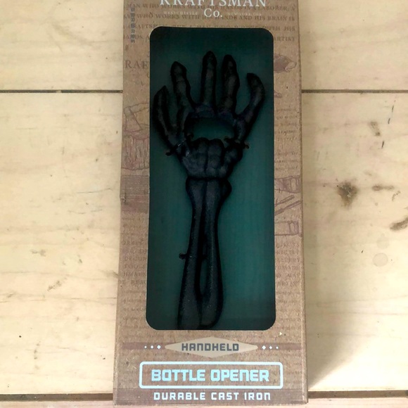 Skeleton hand black large cast iron bottle opener - Picture 1 of 2